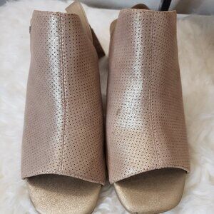 Hush poppies womens chunky heel vivi sandal  size 10M